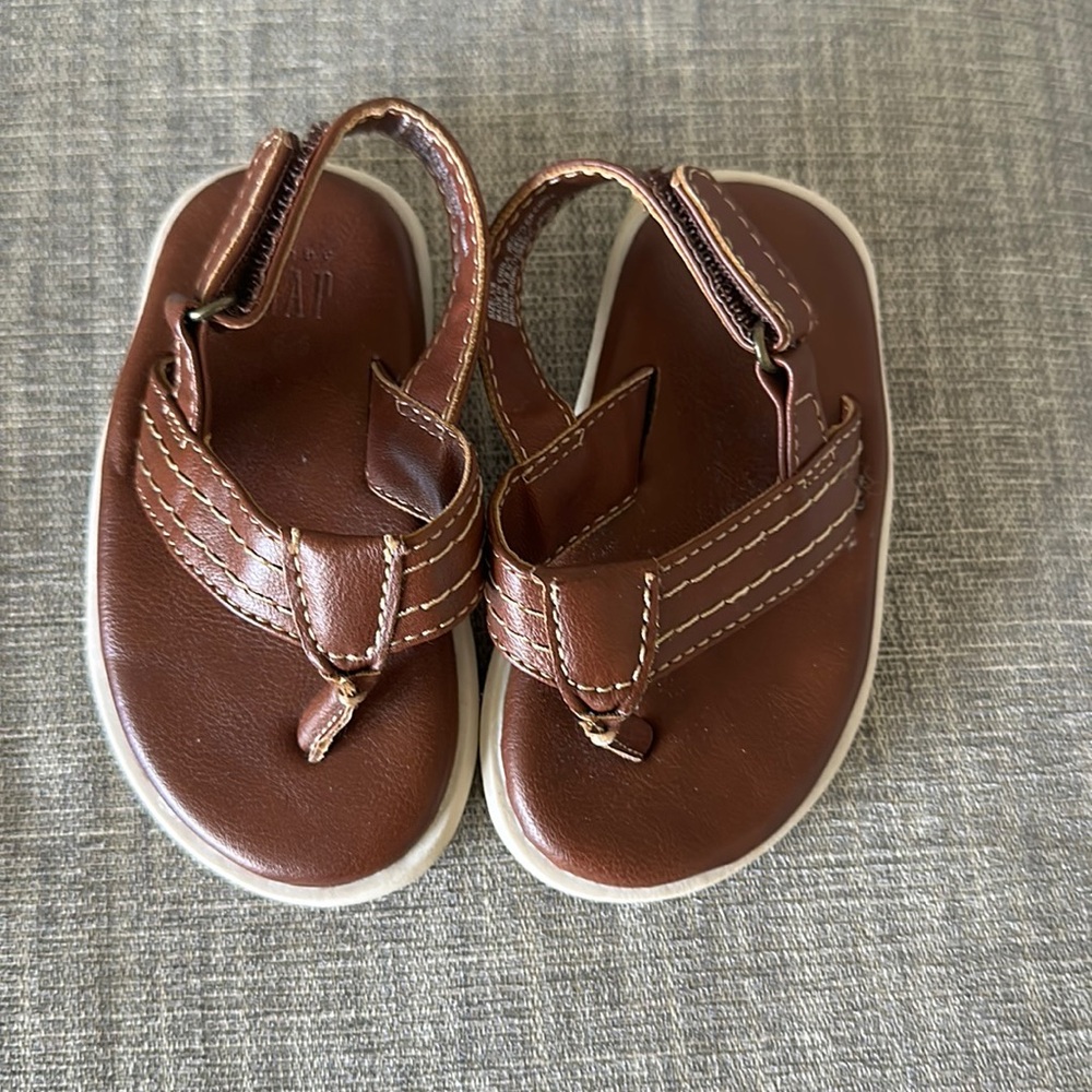 Baby gap flip flops